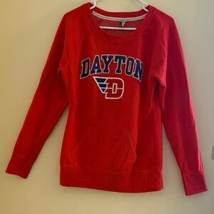 New Agenda Red Crewneck Dayton Flyers Sweatshirt Women’s Medium Cotton Blend